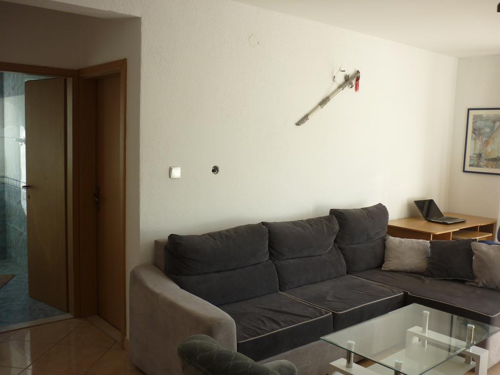 Apartments Nikola Pucisca Exterior foto